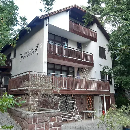 Fecskefeszek Vendeghaz * Balatonalmádi