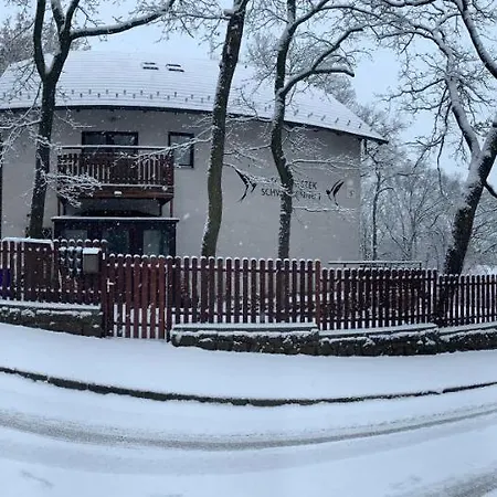 Fecskefeszek Vendeghaz Balatonalmádi